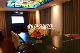 Vilamoura Marina- Comercial shop for sale or rent