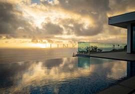 Dream 3-Bedroom Villa in Arco da Calheta: A Luxury Oasis with Stunning Sea Views Dream 3-Bedroom Villa in Arco da Calheta: A Luxury Oasis with Stunning Sea Views