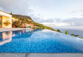 Dream 3-Bedroom Villa in Arco da Calheta: A Luxury Oasis with Stunning Sea Views Dream 3-Bedroom Villa in Arco da Calheta: A Luxury Oasis with Stunning Sea Views