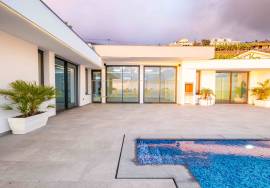 Dream 3-Bedroom Villa in Arco da Calheta: A Luxury Oasis with Stunning Sea Views Dream 3-Bedroom Villa in Arco da Calheta: A Luxury Oasis with Stunning Sea Views