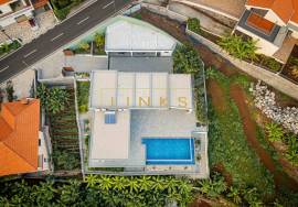 Dream 3-Bedroom Villa in Arco da Calheta: A Luxury Oasis with Stunning Sea Views Dream 3-Bedroom Villa in Arco da Calheta: A Luxury Oasis with Stunning Sea Views