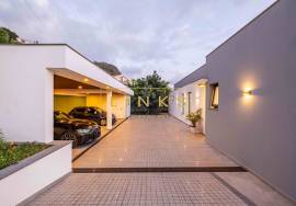 Dream 3-Bedroom Villa in Arco da Calheta: A Luxury Oasis with Stunning Sea Views Dream 3-Bedroom Villa in Arco da Calheta: A Luxury Oasis with Stunning Sea Views