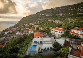 Dream 3-Bedroom Villa in Arco da Calheta: A Luxury Oasis with Stunning Sea Views Dream 3-Bedroom Villa in Arco da Calheta: A Luxury Oasis with Stunning Sea Views