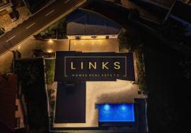 Dream 3-Bedroom Villa in Arco da Calheta: A Luxury Oasis with Stunning Sea Views Dream 3-Bedroom Villa in Arco da Calheta: A Luxury Oasis with Stunning Sea Views