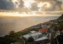 Dream 3-Bedroom Villa in Arco da Calheta: A Luxury Oasis with Stunning Sea Views Dream 3-Bedroom Villa in Arco da Calheta: A Luxury Oasis with Stunning Sea Views
