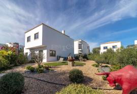 Carvoeiro - 3-Bedroom high-quality villa in a gated garden community