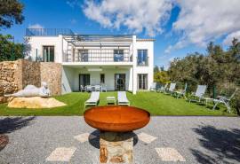 Carvoeiro - 5-Bedroom high-quality villa in a gated garden community