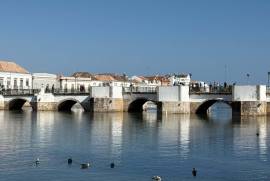 Tavira – contemporary 4-bedroom villa with sea views and infinity pool