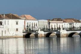 Tavira – contemporary 4-bedroom villa with sea views and infinity pool