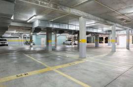 Tavira – 2-bedroom modern top-floor apartment with large terraces, pool and garage