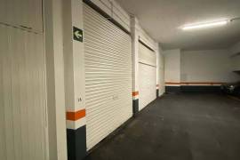 Gated garage plot with mezzanine and washbasin – 38 m² + additional 16 m²