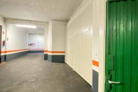 Gated garage plot with mezzanine and washbasin – 38 m² + additional 16 m²