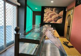 Nice crazy prepared for bakery for rent