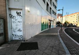 Nice crazy prepared for bakery for rent