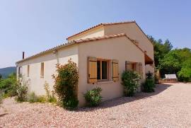 Elegant And Charming Villa With 145 M2 Of Living Space On A 1675 M2 Landscaped Plot With Exceptional Views