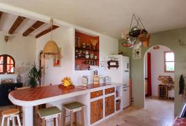 Elegant And Charming Villa With 145 M2 Of Living Space On A 1675 M2 Landscaped Plot With Exceptional Views