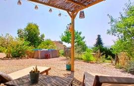 Elegant And Charming Villa With 145 M2 Of Living Space On A 1675 M2 Landscaped Plot With Exceptional Views