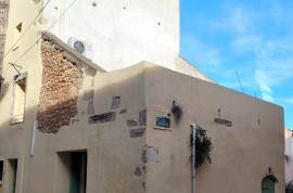 Charming Atypical Village House With 95 M2 Of Living Space, 3 Bedrooms And A 28 M2 Terrace