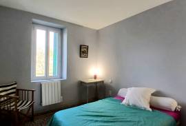 Charming Winegrowers House With 4 Bedrooms Plus Studio, Large Garage And Spacious Terrace With Views