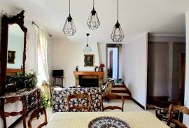 Charming Winegrowers House With 4 Bedrooms Plus Studio, Large Garage And Spacious Terrace With Views