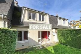 Town House with Neat Garden