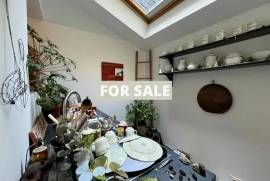 Fully Renovated Town House in Coastal Resort