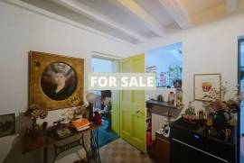 Fully Renovated Town House in Coastal Resort