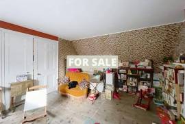 Fully Renovated Town House in Coastal Resort