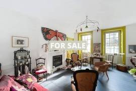 Fully Renovated Town House in Coastal Resort