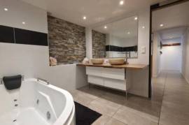 Detached Country Villa with Pool and Open Views