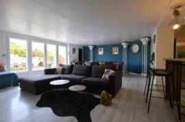 Detached Country Villa with Pool and Open Views