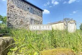 Detached Country House with Outbuilding