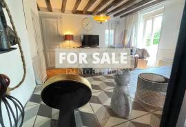 Authentic Period Property with Garden Authentic Period Property with Garden