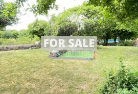 Authentic Period Property with Garden Authentic Period Property with Garden
