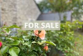 Authentic Period Property with Garden Authentic Period Property with Garden