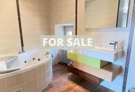 Authentic Period Property with Garden Authentic Period Property with Garden