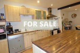 Lovely Country House with Outbuilding Lovely Country House with Outbuilding