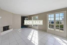 Detached House with Large Garden