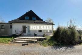 Detached House with Large Garden