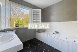 Detached House with Large Garden