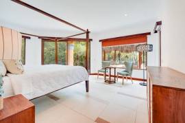 Casa Neptuno: Elegant Oceanfront Retreat in the Heart of Hacienda Pinilla