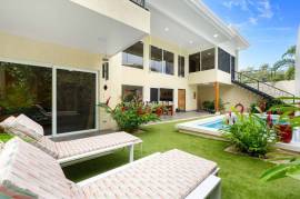 Pierre & Colors: | Prime Corner Lot | Turnkey Income Property