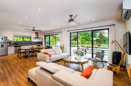 Casa Feliz: Tropical Oasis in La Josefina