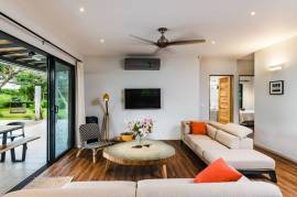 Casa Feliz: Tropical Oasis in La Josefina