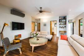 Casa Feliz: Tropical Oasis in La Josefina