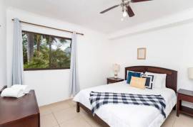 Balcones del Pacifico #10: Charming 2-Bedroom Condo Just Steps from Tamarindo Beach
