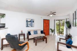 Balcones del Pacifico #10: Charming 2-Bedroom Condo Just Steps from Tamarindo Beach