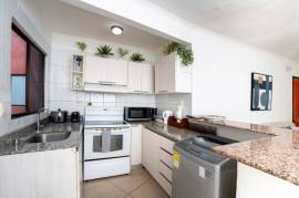 Balcones del Pacifico #10: Charming 2-Bedroom Condo Just Steps from Tamarindo Beach