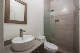 Portofino A1: Tropical 2-Bedroom Condo Just 200m from Tamarindo Beach