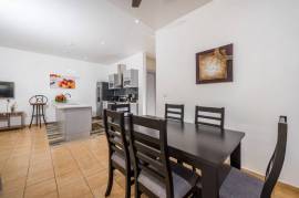 Portofino A1: Tropical 2-Bedroom Condo Just 200m from Tamarindo Beach